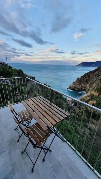 On The Way To The Marina Apartment Corniglia